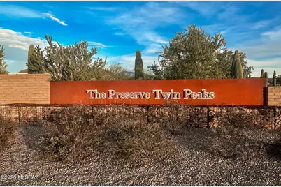 10820 N Iron Peak Drive, Oro Valley, AZ 85742 - Photo 32