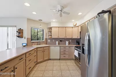 14711 N Windshade Drive, Oro Valley, AZ 85755 - Photo 12