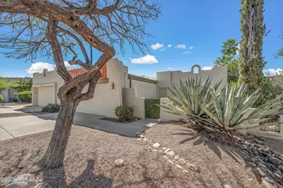 7402 E Wandering Road, Tucson, AZ 85750 - Photo 2
