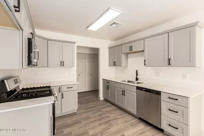 6643 E Lehigh Drive, Tucson, AZ 85710 - Photo 10