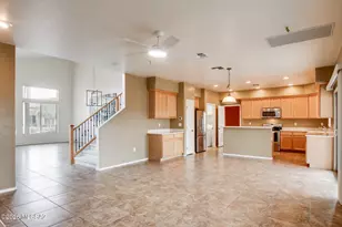 8371 N Amber Burst Dr, Tucson, AZ 85743 - Photo 12