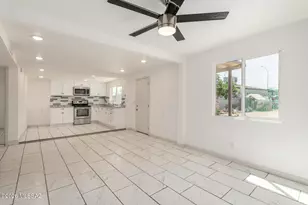 2429 E Cameron Vista, Tucson, AZ 85713 - Photo 10