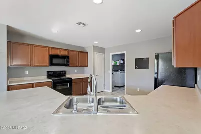 9483 S Crowley Brothers Drive, Tucson, AZ 85747 - Photo 18