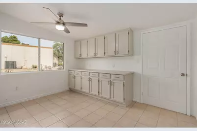 7672 E Sabino Vista Drive, Tucson, AZ 85750 - Photo 10
