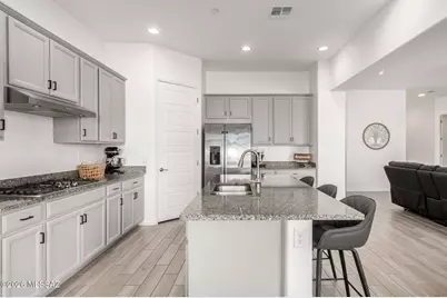 7737 S Indian Wheat Way, Tucson, AZ 85747 - Photo 12