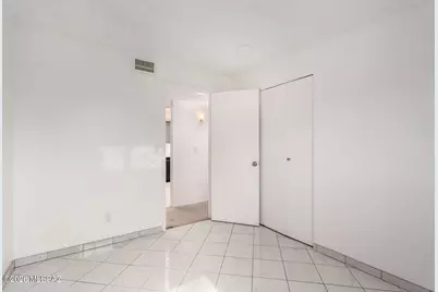 1535 S Rocky Mountain Drive, Tucson, AZ 85710 - Photo 20