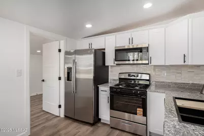 4020 E 27th Street, Tucson, AZ 85711 - Photo 12