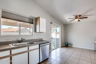 6109 N April Drive, Tucson, AZ 85741 - Photo 10