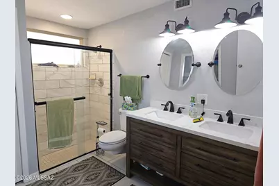 8556 E Kenyon Drive, Tucson, AZ 85710 - Photo 20