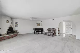 615 W Continental Rd, Green Valley, AZ 85622 - Photo 8