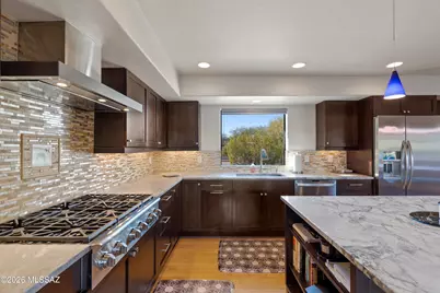 2301 E Greenlee Road, Tucson, AZ 85719 - Photo 6