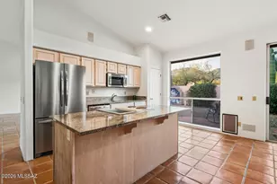 5590 N Waterfield Dr, Tucson, AZ 85750 - Photo 10