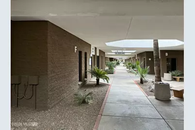 6554 E Carondelet Drive, Tucson, AZ 85710 - Photo 18