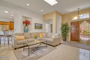 1232 E Camino Diestro, Oro Valley, AZ 85704 - Photo 10