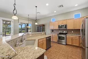 501 N Michelangelo Dr, Green Valley, AZ 85614 - Photo 10