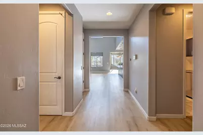 5846 S Clonmellon Avenue, Tucson, AZ 85747 - Photo 6