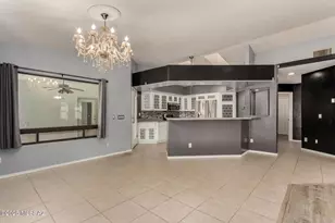 10010 E Domenic Ln, Tucson, AZ 85730 - Photo 12