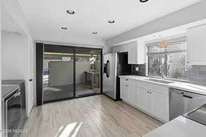 7105 E Chorro Circle, Tucson, AZ 85715 - Photo 8