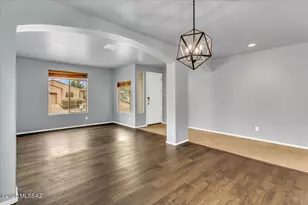 10054 E Cedar Hill Dr, Tucson, AZ 85748 - Photo 2