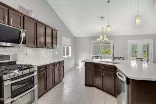 8165 E Smooth Sumac Ln, Tucson, AZ 85710 - Photo 4