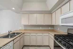 1547 N Paseo La Tinaja, Green Valley, AZ 85614 - Photo 18