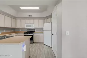 1547 N Paseo La Tinaja, Green Valley, AZ 85614 - Photo 16