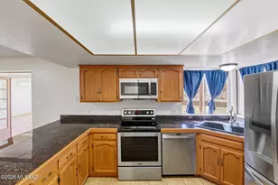 5210 S Apache Ave, Sierra Vista, AZ 85650 - Photo 10