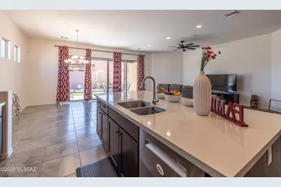 8881 E Wright School Loop, Tucson, AZ 85715 - Photo 8