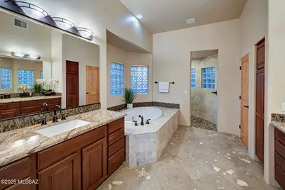11158 N Pusch Ridge Vistas Drive, Oro Valley, AZ 85737 - Photo 26