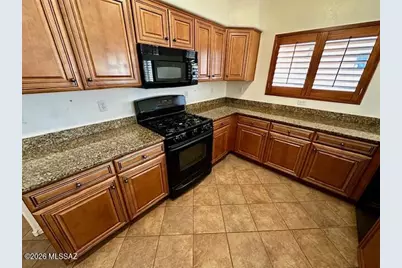 8229 W Zlacket Drive, Tucson, AZ 85757 - Photo 12