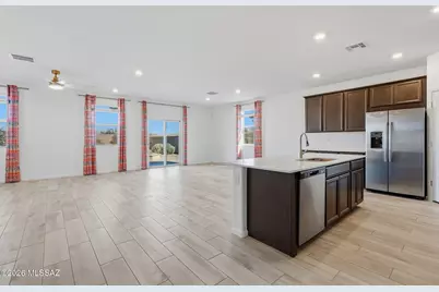 10498 W Beaman Lane, Marana, AZ 85653 - Photo 6