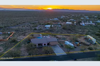 819 N Calle Princesa, Vail, AZ 85641 - Photo 2