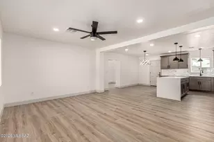 2032 E Florence Dr, Tucson, AZ 85719 - Photo 8