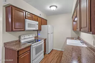 6335 N Barcelona Ln, Tucson, AZ 85704 - Photo 4