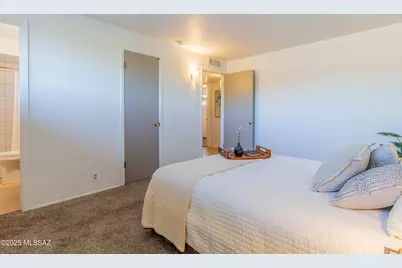 7426 E Montecito Drive, Tucson, AZ 85710 - Photo 24