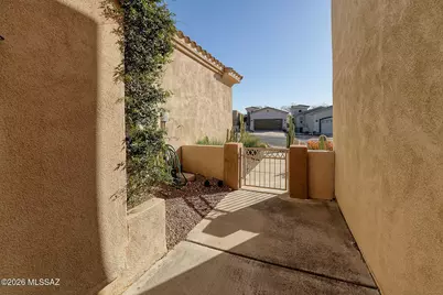 5149 N Pinnacle Point Drive, Tucson, AZ 85749 - Photo 4
