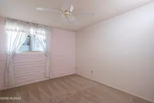 1821 S Rocky Mountain Dr, Tucson, AZ 85710 - Photo 12