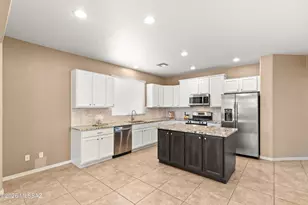 965 W Cork Oak Pl, Oro Valley, AZ 85755 - Photo 12