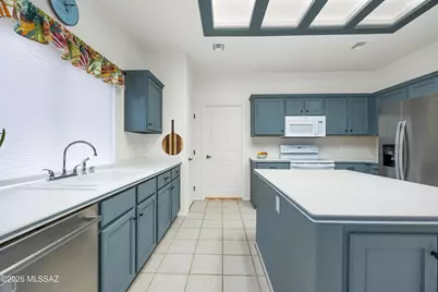 2395 E Nasturtium Street, Oro Valley, AZ 85755 - Photo 12