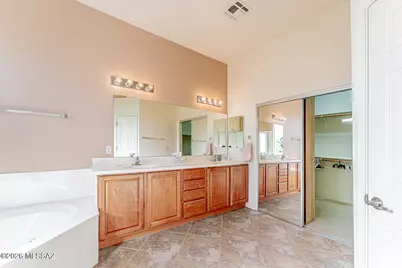 545 W Calle Artistica, Green Valley, AZ 85614 - Photo 22