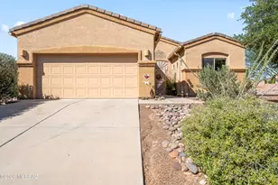470 W Calle Artistica, Green Valley, AZ 85614 - Photo 1