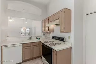 3420 S Crown Dancer Dr, Tucson, AZ 85730 - Photo 10