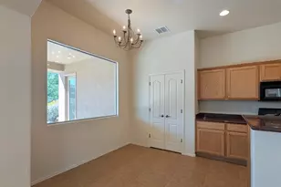 2033 W Acacia Bluffs Dr, Green Valley, AZ 85622 - Photo 12