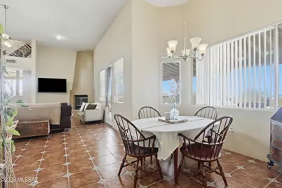 7879 W Spiney Lizard Place, Tucson, AZ 85735 - Photo 8