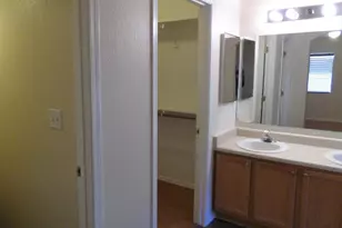 8704 N Frampton Pl, Tucson, AZ 85742 - Photo 10