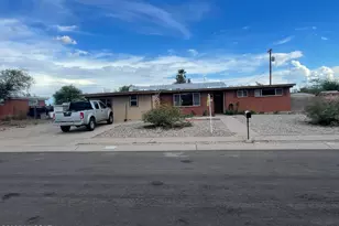 7434 E 24th St, Tucson, AZ 85710 - Photo 2