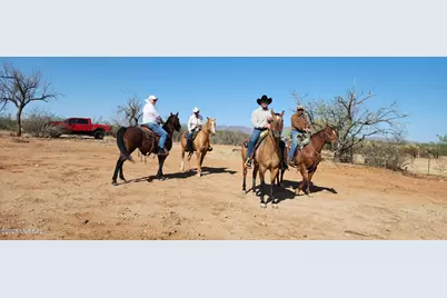 16850 S Mission Road #7, Sahuarita, AZ 85629 - Photo 14