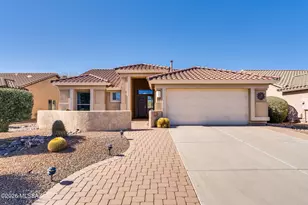 971 N Desert Deer Ps, Green Valley, AZ 85614 - Photo 2