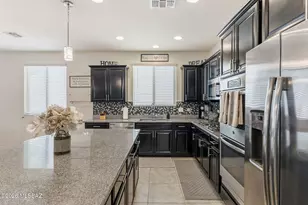 9526 S Quiet Dove Dr, Tucson, AZ 85747 - Photo 12