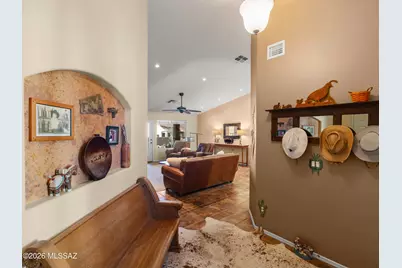 1986 E Desert Lark Pass, Green Valley, AZ 85614 - Photo 6